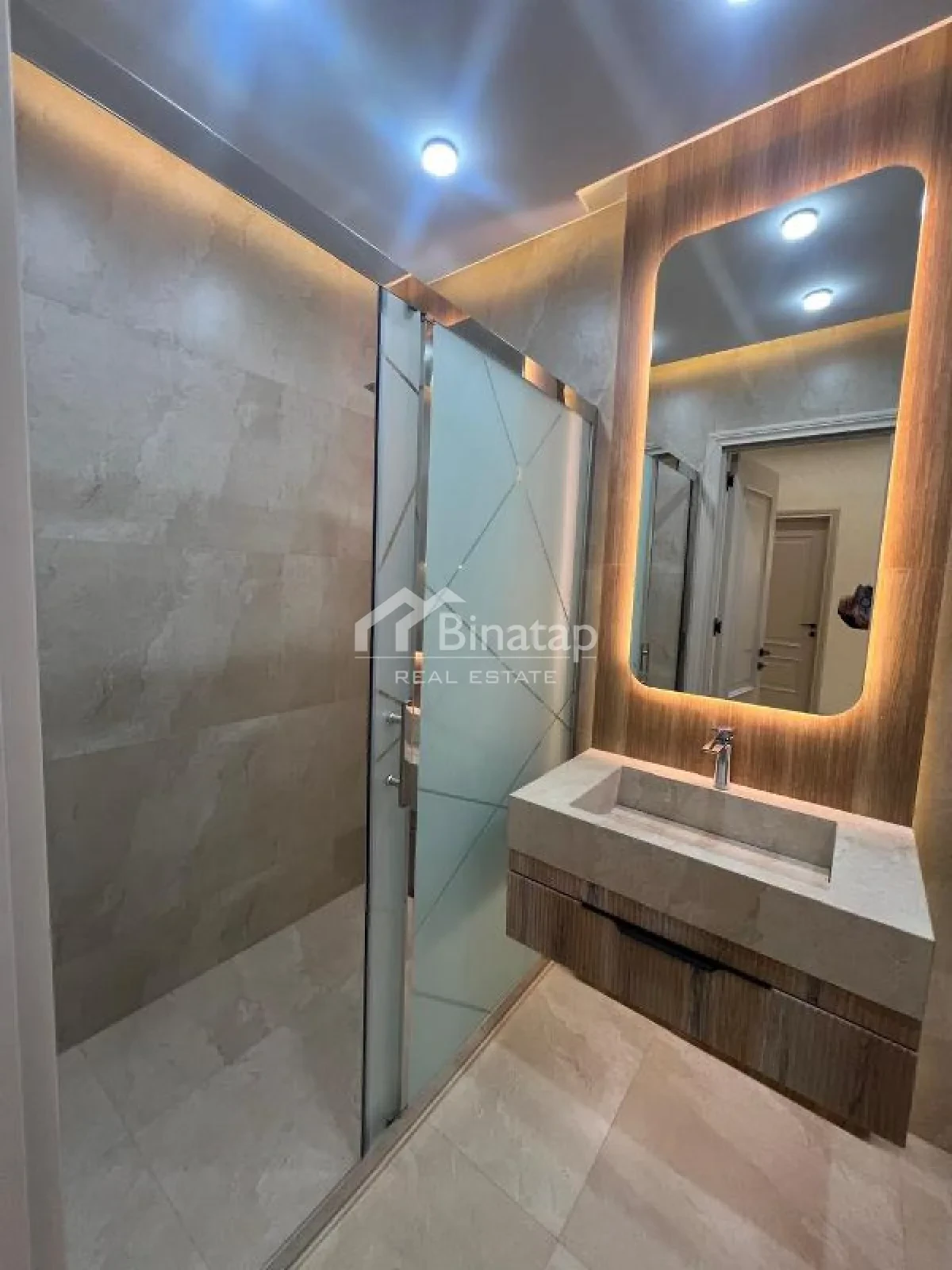 Satılır 4 otaqlı yeni tikili 145 m², 8 Noyabr m. — şəkil 19