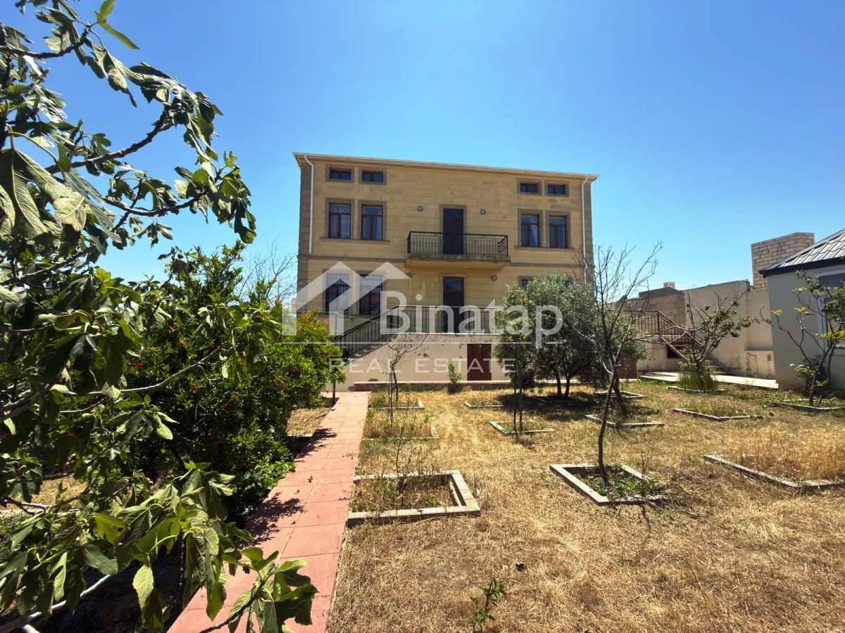 Satılır 5+ otaqlı həyət evi / bağ evi 300 m², Novxanı qəs. — şəkil 5