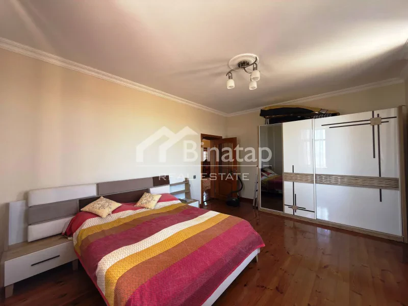 Satılır 5+ otaqlı həyət evi / bağ evi 300 m², Novxanı qəs. — şəkil 14