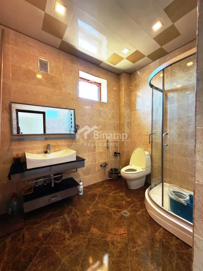 Satılır 5+ otaqlı həyət evi / bağ evi 300 m², Novxanı qəs. — şəkil 16