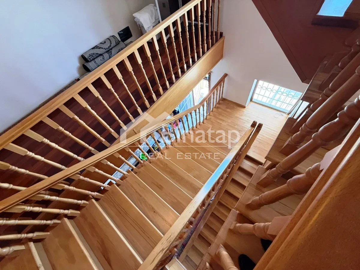 Satılır 5+ otaqlı həyət evi / bağ evi 300 m², Novxanı qəs. — şəkil 17
