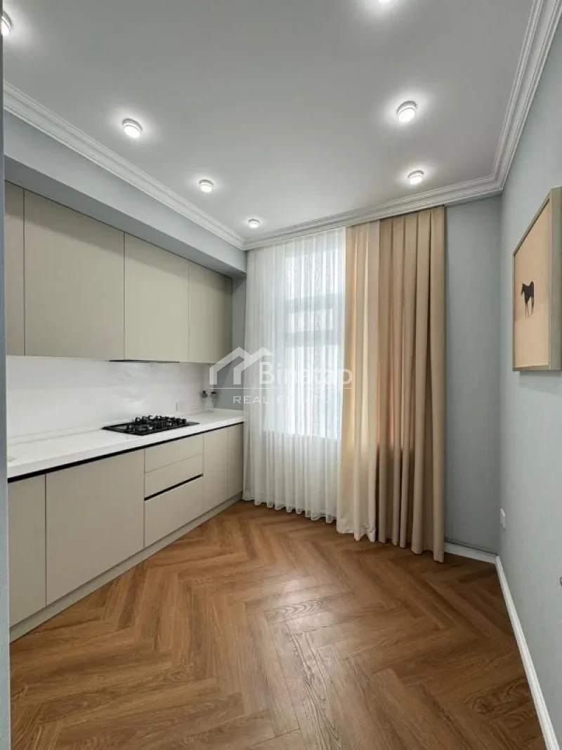 Satılır 2 otaqlı köhnə tikili 45 m², Gənclik m. — şəkil 9