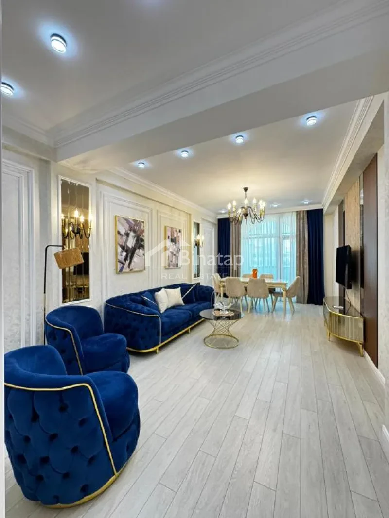 Satılır 3 otaqlı yeni tikili 112 m², 8 Noyabr m.