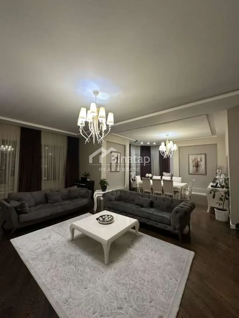 Satılır 4 otaqlı yeni tikili 200 m², Nizami m.