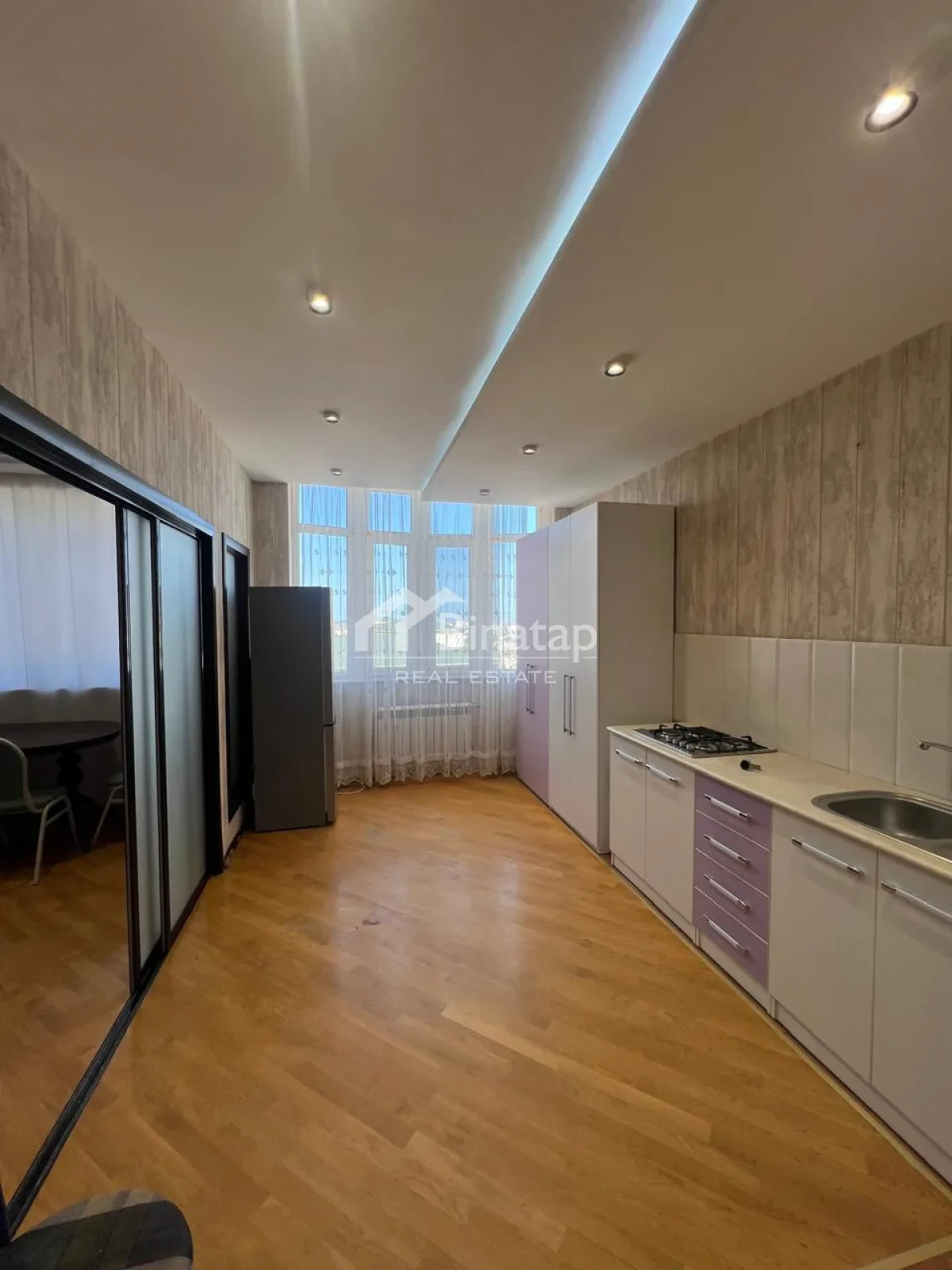 Satılır 3 otaqlı yeni tikili 147 m², 8 Noyabr m. — şəkil 10