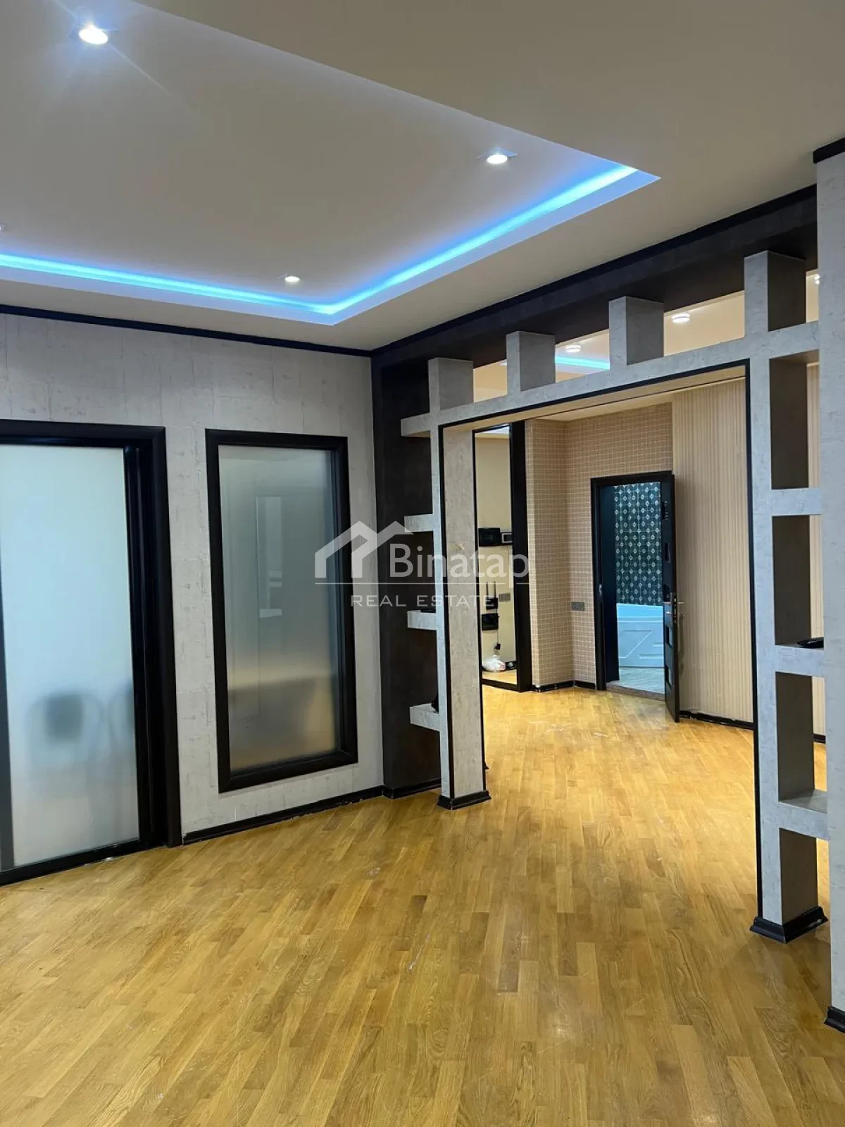 Satılır 3 otaqlı yeni tikili 147 m², 8 Noyabr m. — şəkil 15