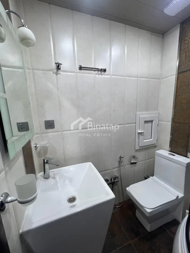 Satılır 3 otaqlı yeni tikili 147 m², 8 Noyabr m. — şəkil 19