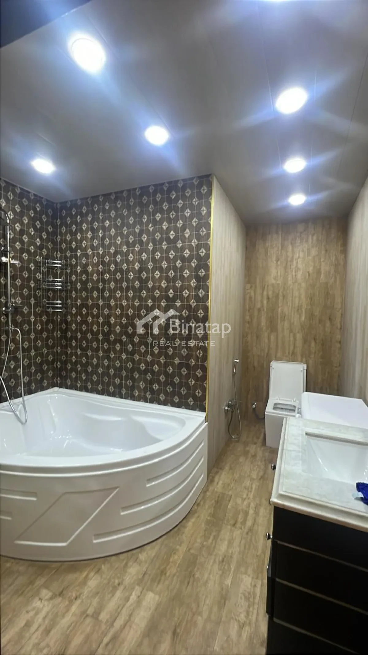 Satılır 3 otaqlı yeni tikili 147 m², 8 Noyabr m. — şəkil 20