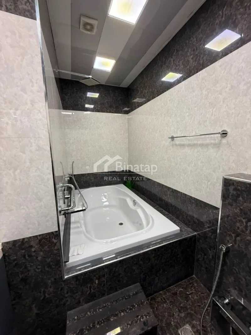 Satılır 3 otaqlı yeni tikili 105 m², 8 Noyabr m. — şəkil 12