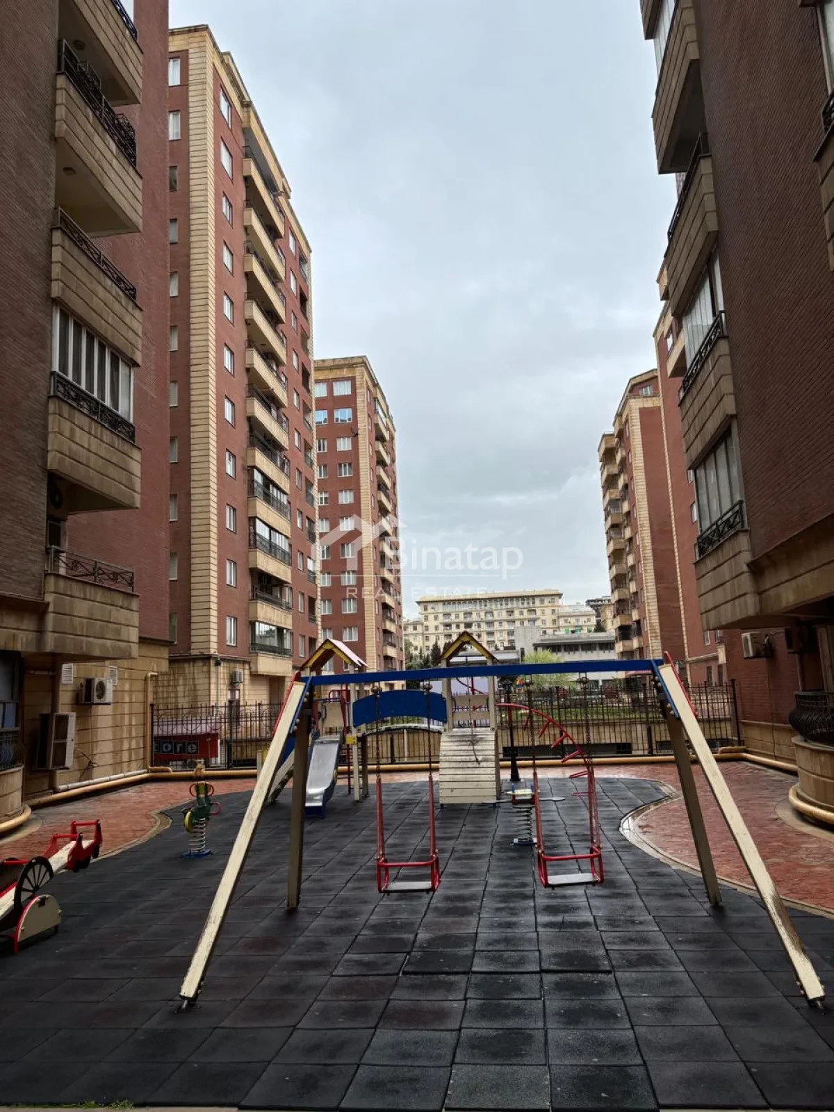 Satılır 3 otaqlı yeni tikili 128 m², 28 May m. — şəkil 2