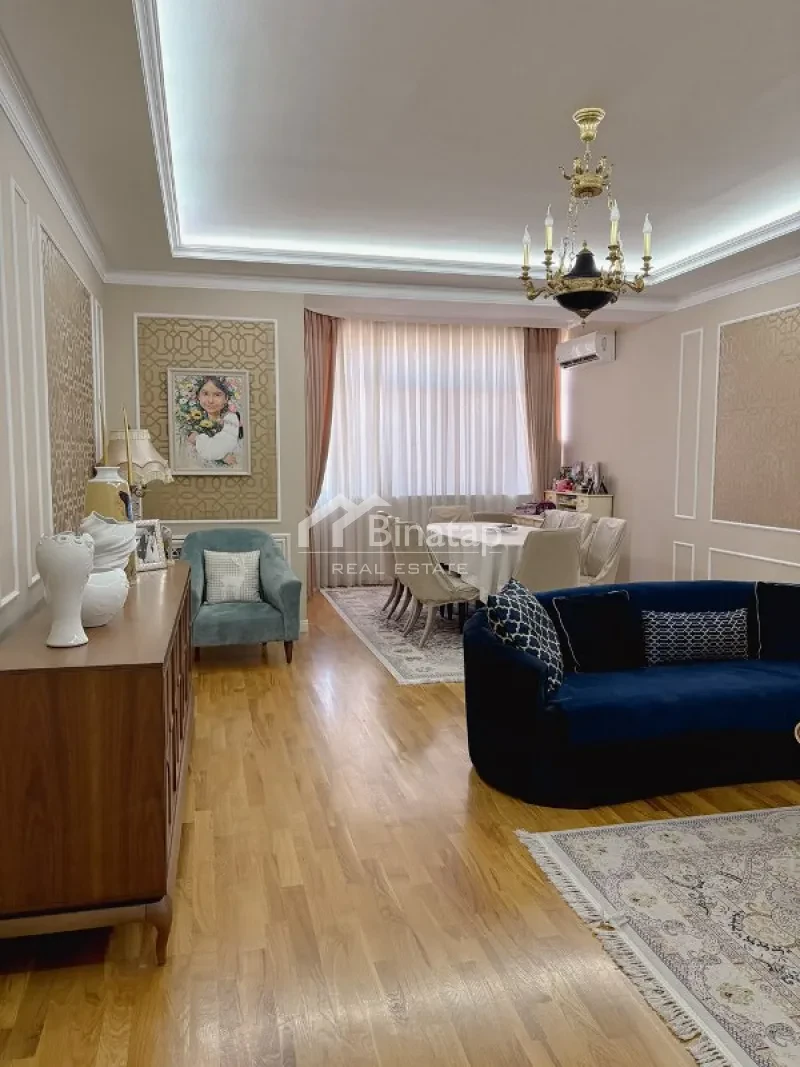 Satılır 3 otaqlı yeni tikili 116 m², 28 May m.