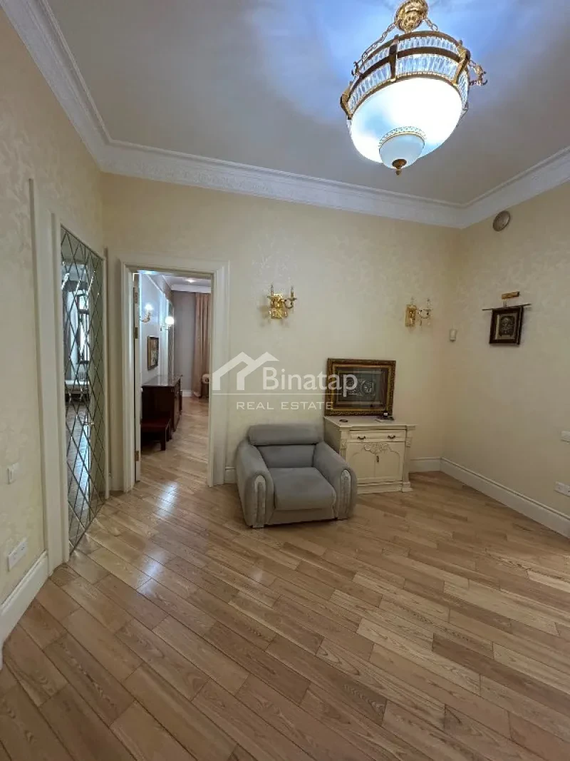 İcarəyə verilir 4 otaqlı köhnə tikili 200 m², İçərişəhər m. — şəkil 9