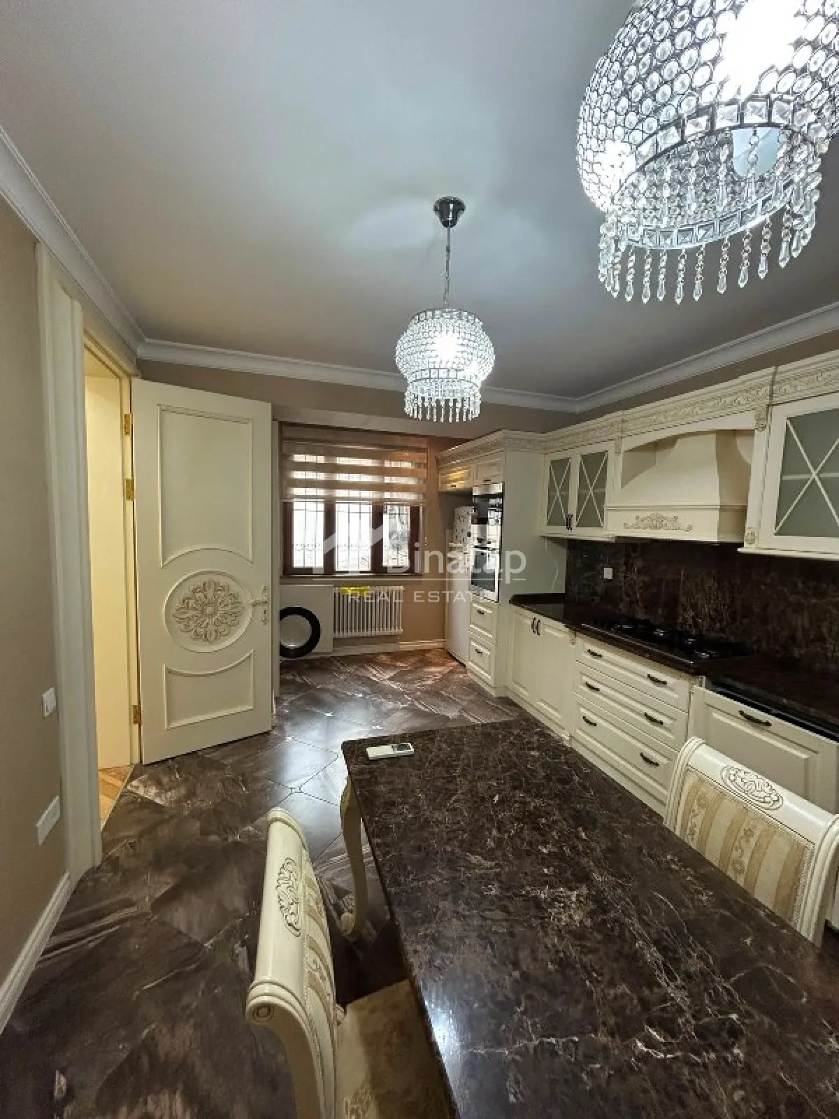İcarəyə verilir 4 otaqlı köhnə tikili 200 m², İçərişəhər m. — şəkil 11