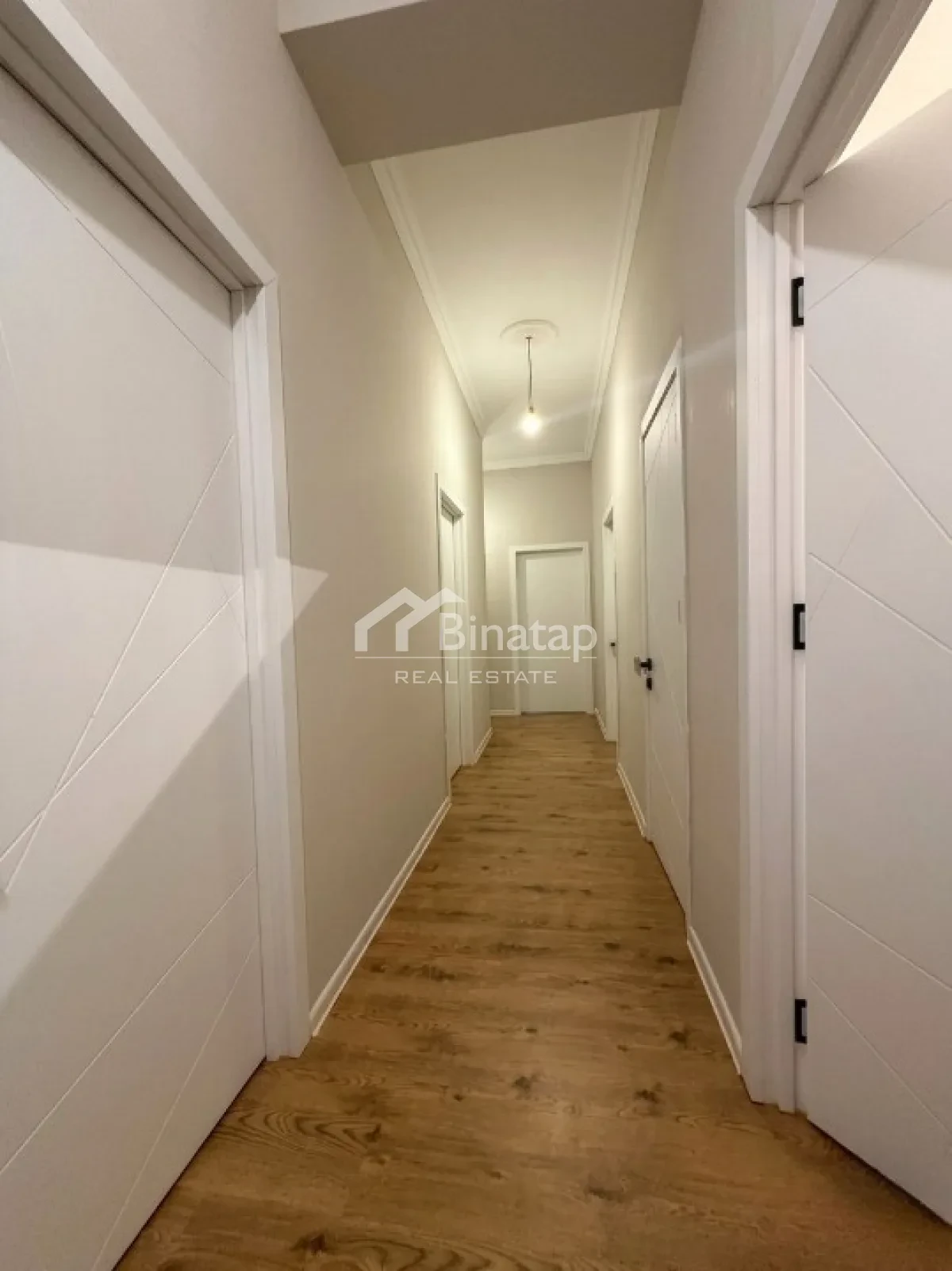 Satılır 4 otaqlı yeni tikili 130 m², 8 Noyabr m. — şəkil 4