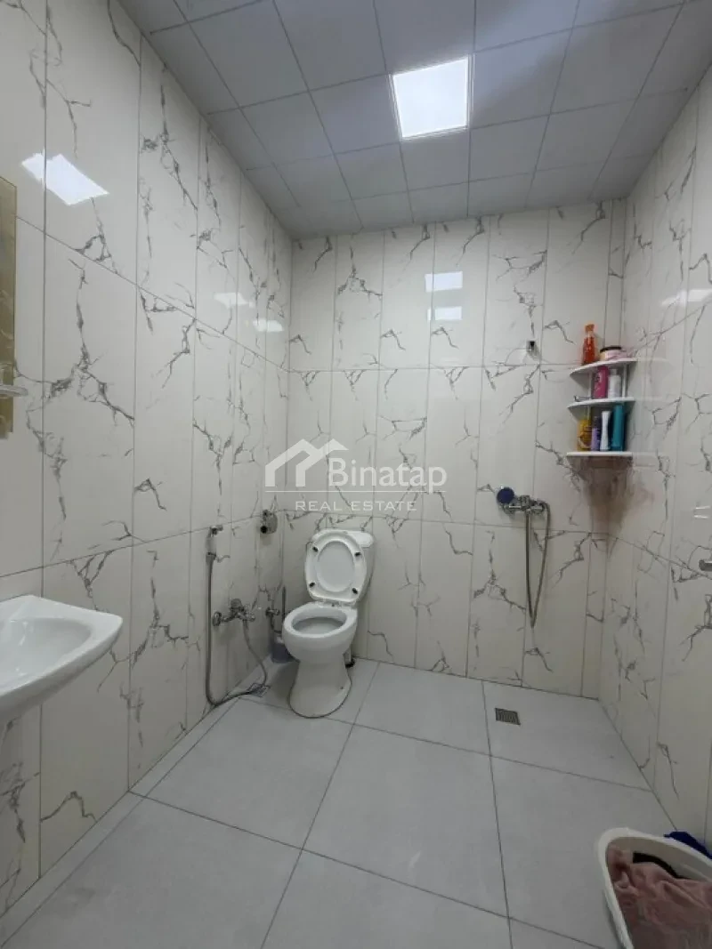 Satılır 4 otaqlı yeni tikili 130 m², 8 Noyabr m. — şəkil 14