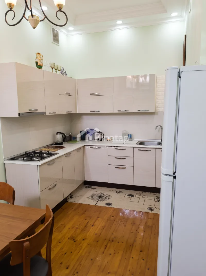 Продаётся 5-комн. дом 240 м², м. Иншаатчылар — фото 5