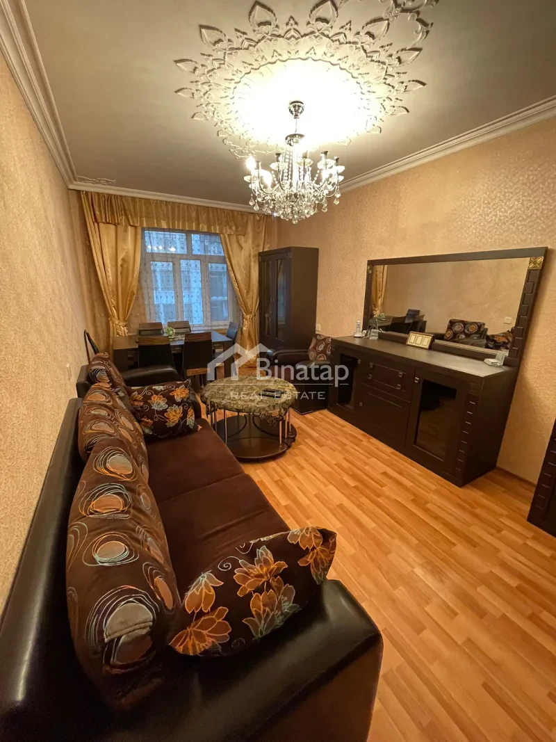 Satılır 3 otaqlı köhnə tikili 85 m², Elmlər Akademiyası m.