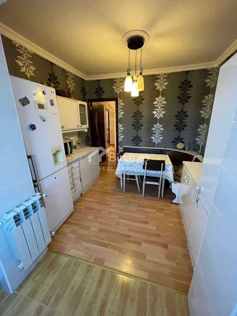 Satılır 3 otaqlı köhnə tikili 85 m², Elmlər Akademiyası m. — şəkil 8