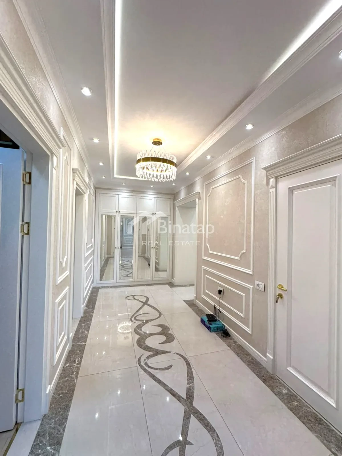 Satılır 3 otaqlı yeni tikili 148 m², Elmlər Akademiyası m. — şəkil 1