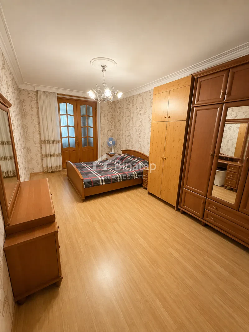 Satılır 5+ otaqlı köhnə tikili 160 m², Neftçilər m. — şəkil 6