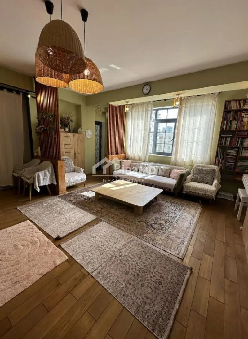 Satılır 4 otaqlı yeni tikili 138 m², 8 Noyabr m.