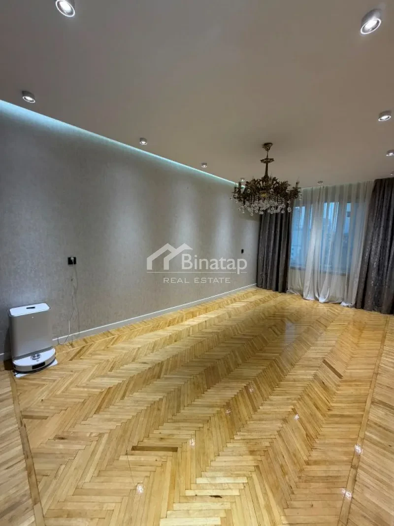 Продаётся 3-комн. квартира 80 м², м. Иншаатчылар