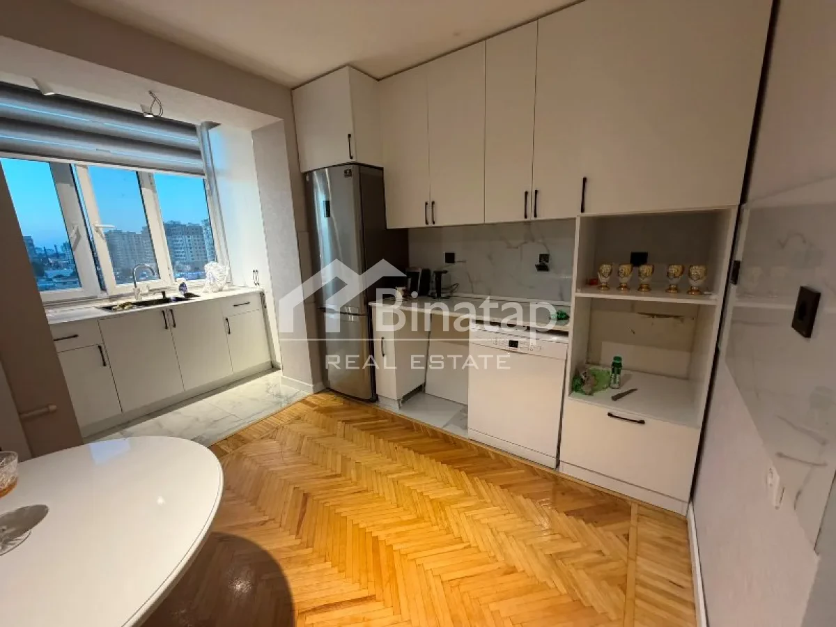 Продаётся 3-комн. квартира 80 м², м. Иншаатчылар — фото 8