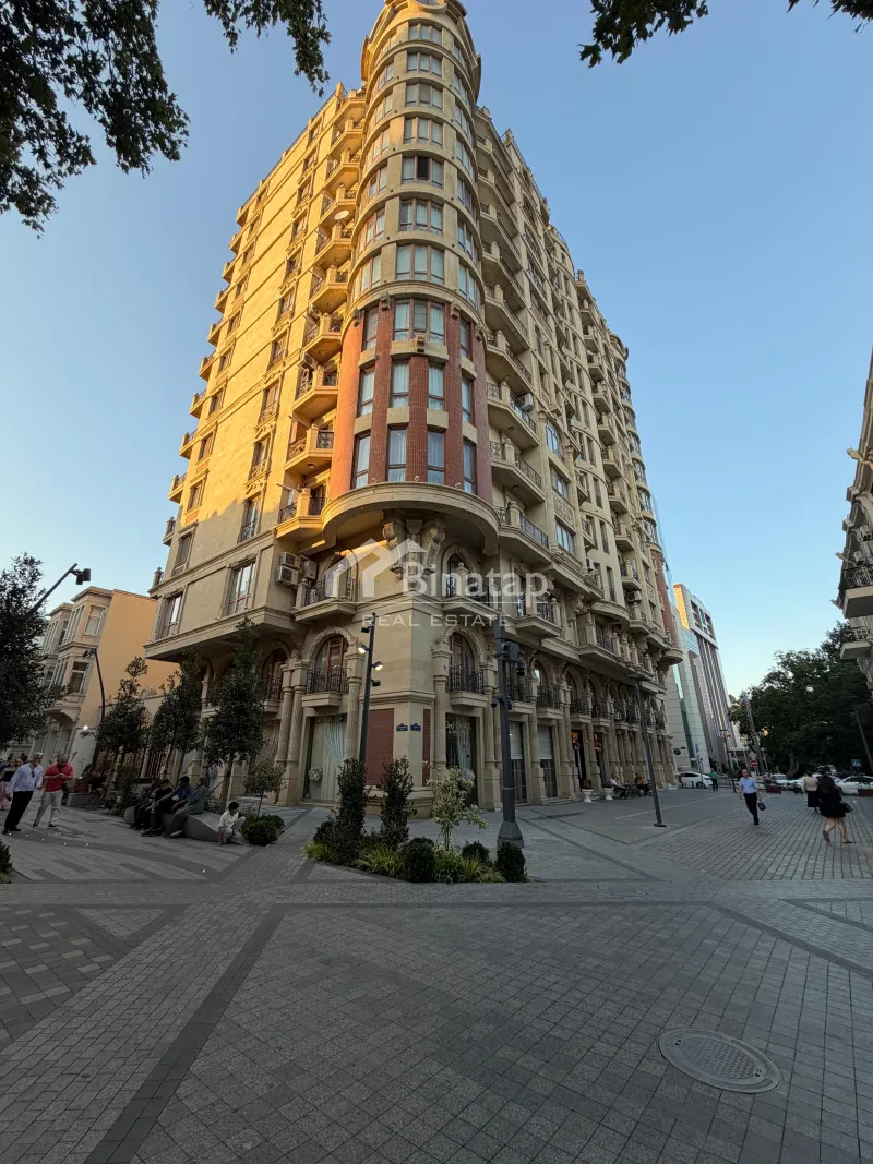 Продаётся 3-комн. новостройка 191 м², м. Ичеришехер