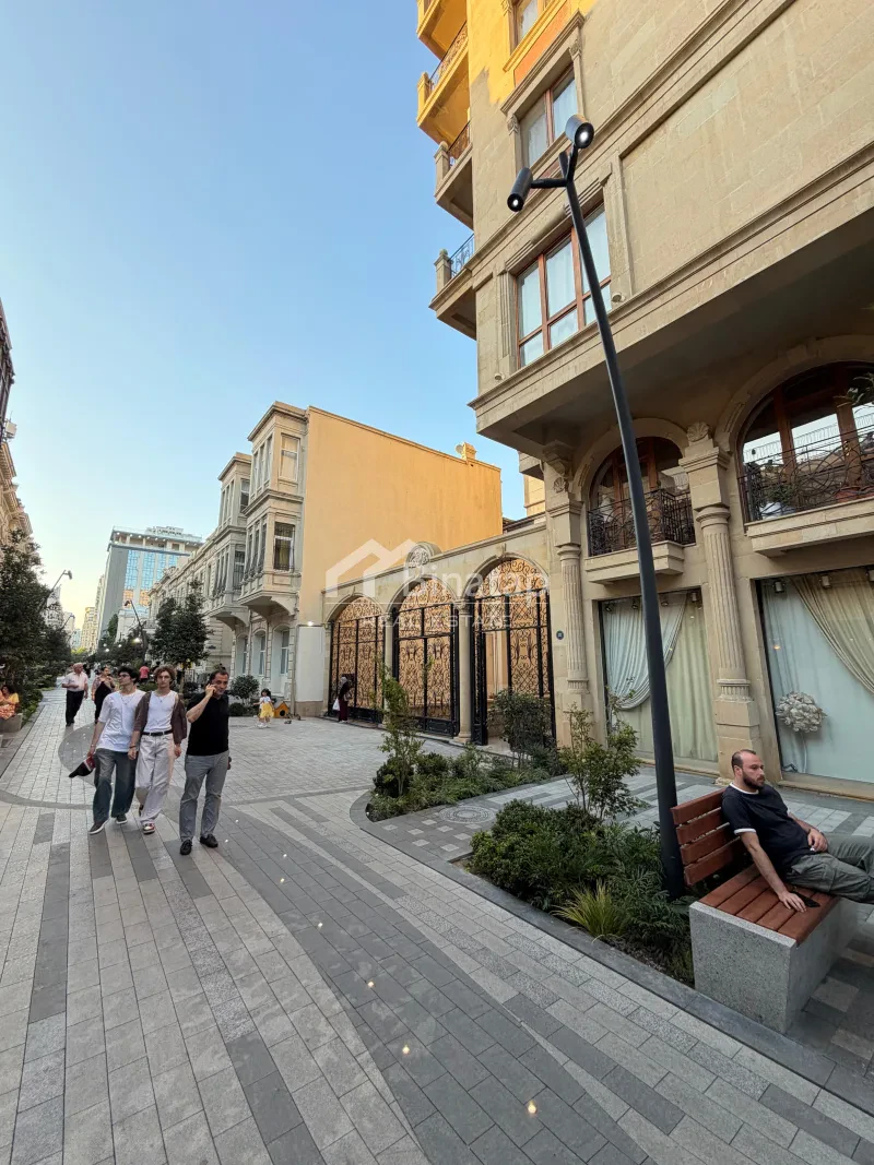 Продаётся 3-комн. новостройка 191 м², м. Ичеришехер — фото 4