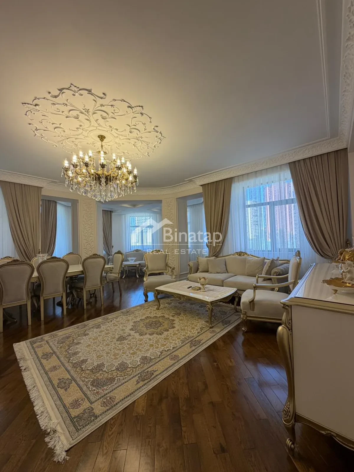 Satılır 3 otaqlı yeni tikili 158 m², 28 May m. — şəkil 1