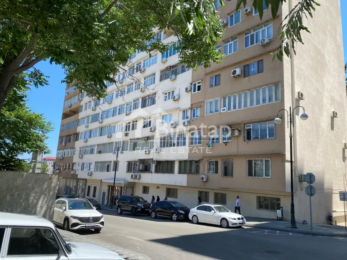Продаётся 5-комн. квартира 187 м², м. Низами — фото 1
