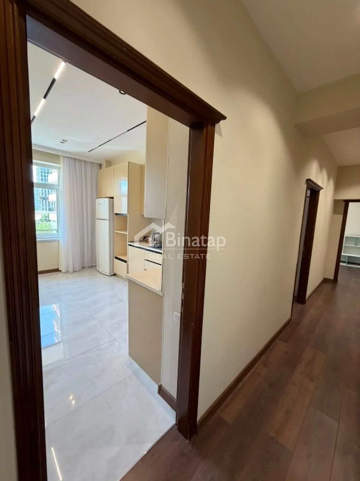 Satılır 3 otaqlı yeni tikili 120 m², 8 Noyabr m. — şəkil 16