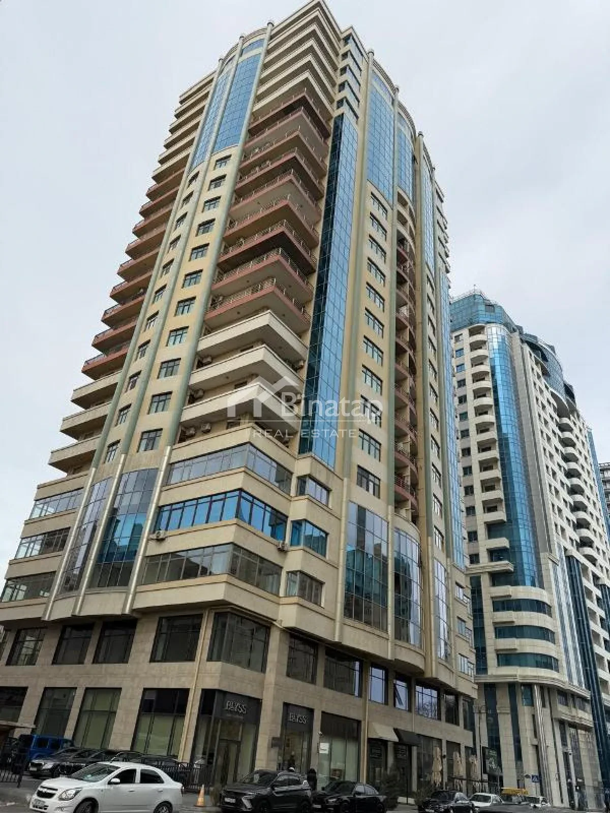 Satılır 4 otaqlı yeni tikili 240 m², 28 May m. — şəkil 4