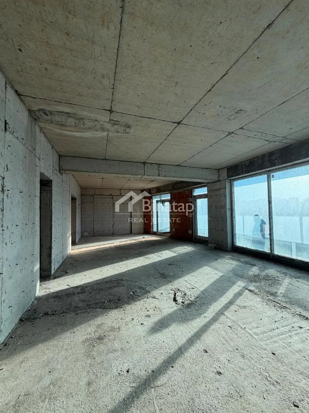 Satılır 4 otaqlı yeni tikili 240 m², 28 May m. — şəkil 9