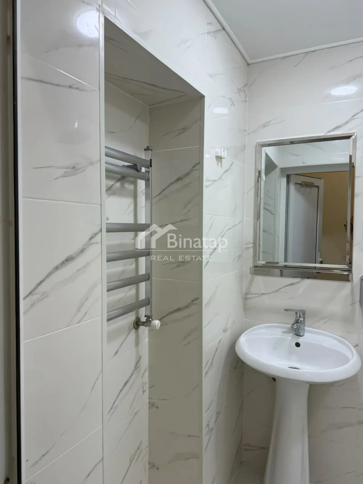 İcarəyə verilir 2 otaqlı yeni tikili 50 m², Bayıl qəs. — şəkil 6