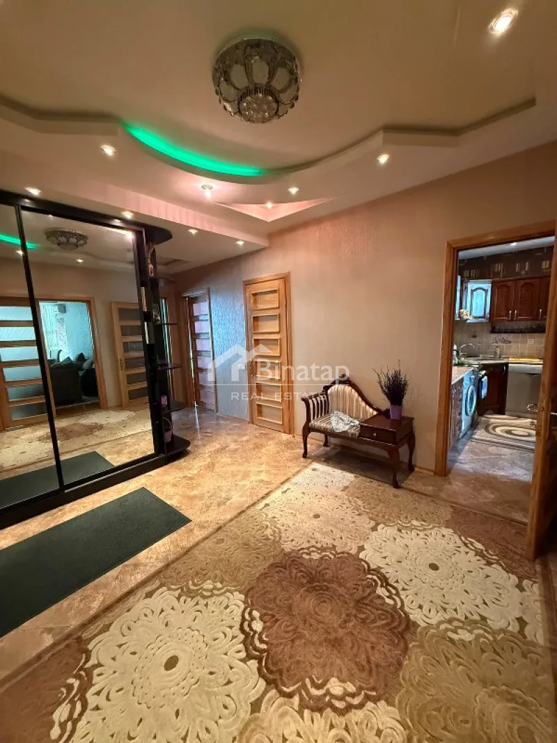 Satılır 3 otaqlı yeni tikili 130 m², 8 Noyabr m. — şəkil 9