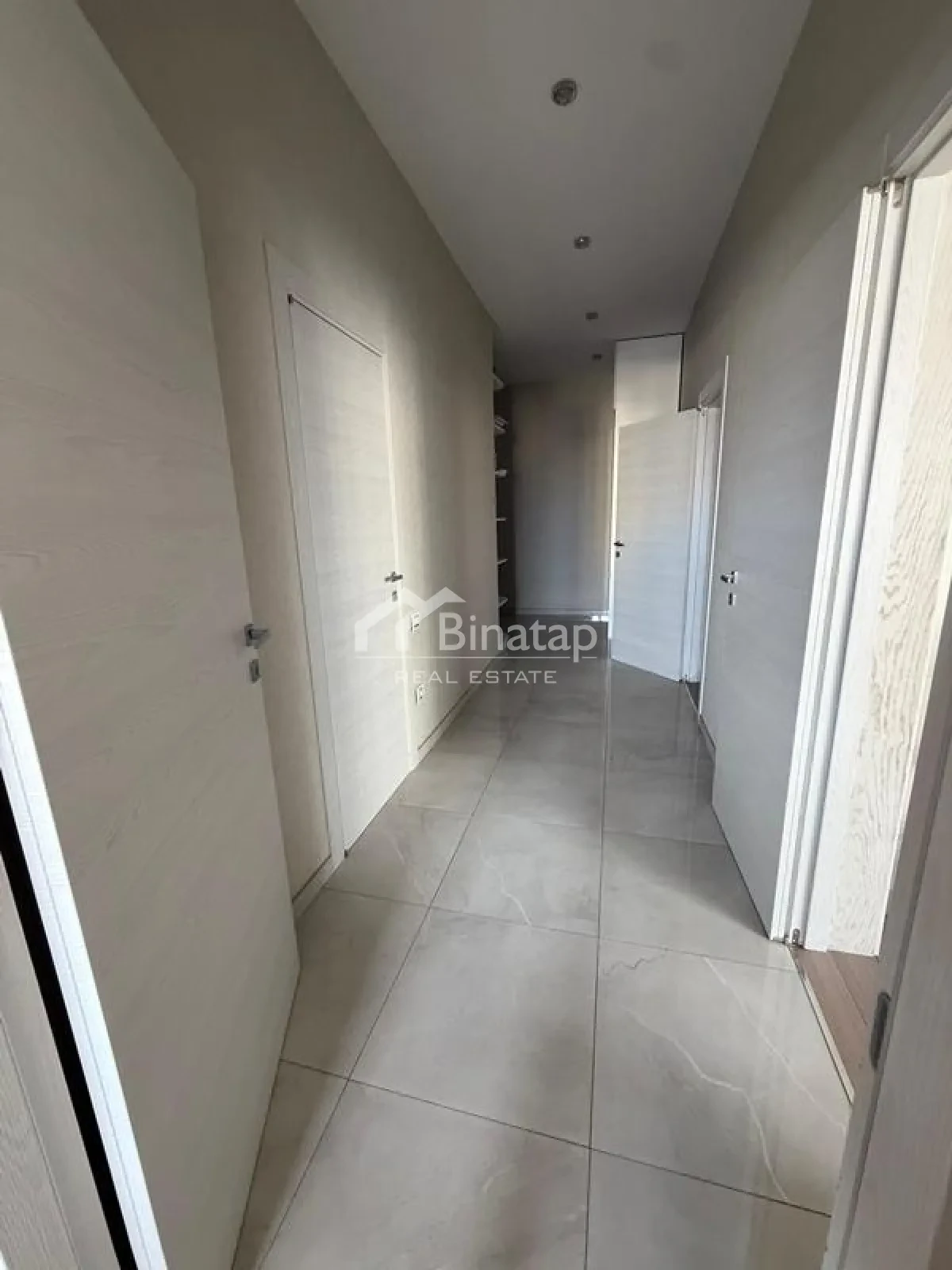 Satılır 2 otaqlı yeni tikili 100 m², 8 Noyabr m. — şəkil 15