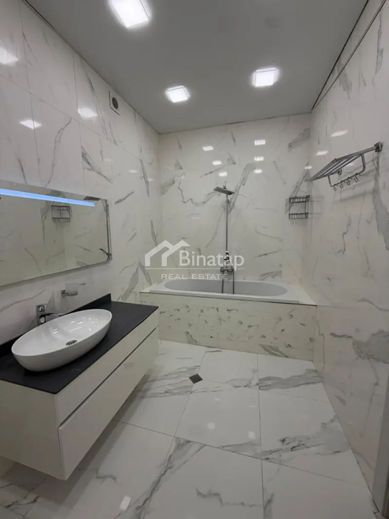 Satılır 2 otaqlı yeni tikili 100 m², 8 Noyabr m. — şəkil 16