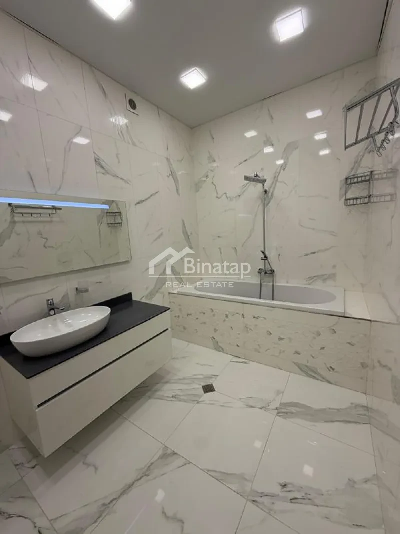 Satılır 2 otaqlı yeni tikili 100 m², 8 Noyabr m. — şəkil 17