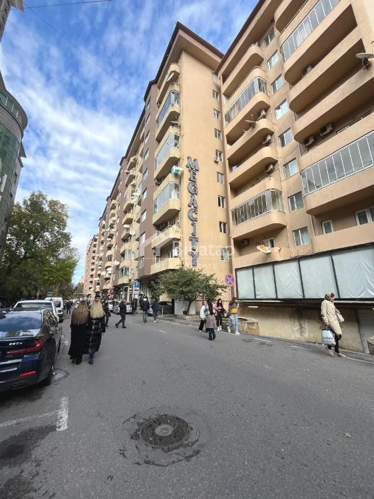 Satılır 4 otaqlı yeni tikili 180 m², Elmlər Akademiyası m. — şəkil 1