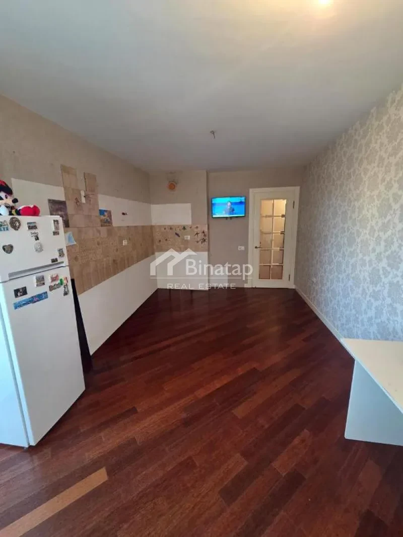 Satılır 2 otaqlı yeni tikili 106 m², 8 Noyabr m. — şəkil 5