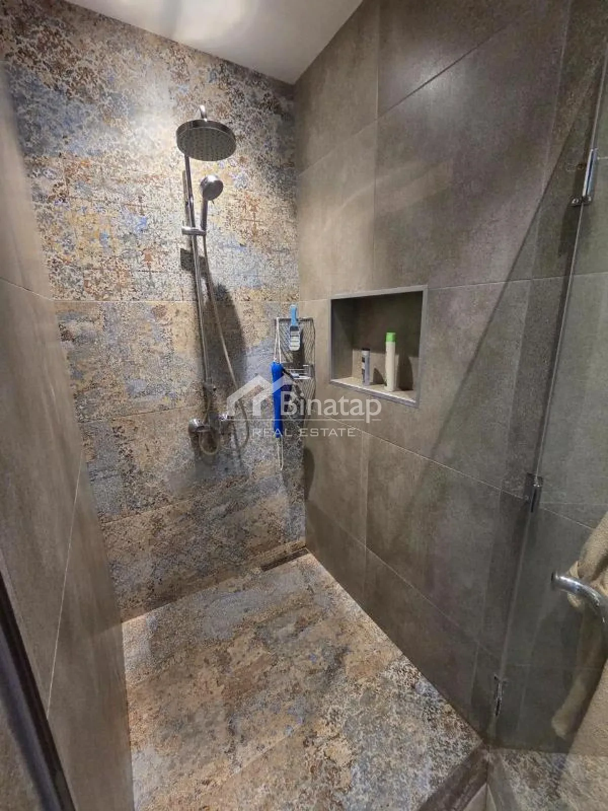 Satılır 2 otaqlı yeni tikili 106 m², 8 Noyabr m. — şəkil 10