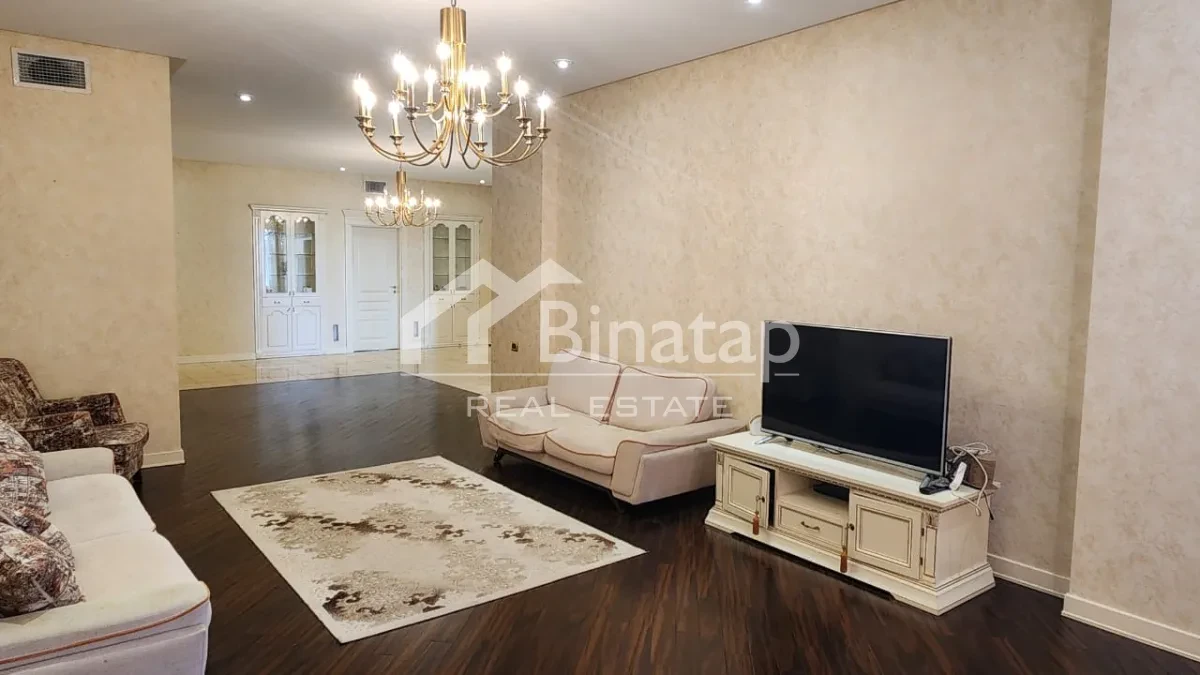 Satılır 4 otaqlı yeni tikili 180 m², Nizami m. — şəkil 1
