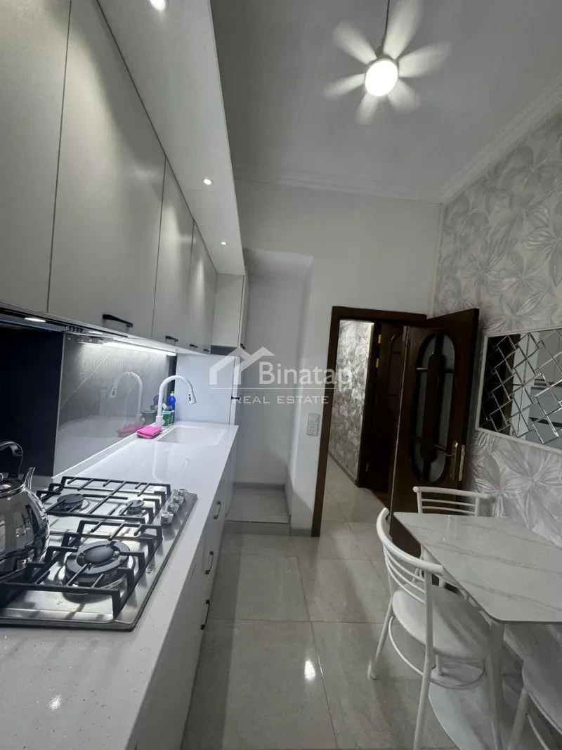 Satılır 3 otaqlı köhnə tikili 72 m², Elmlər Akademiyası m. — şəkil 11