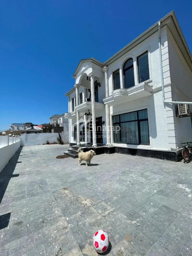 Satılır 5 otaqlı həyət evi / bağ evi 200 m², Badamdar qəs.