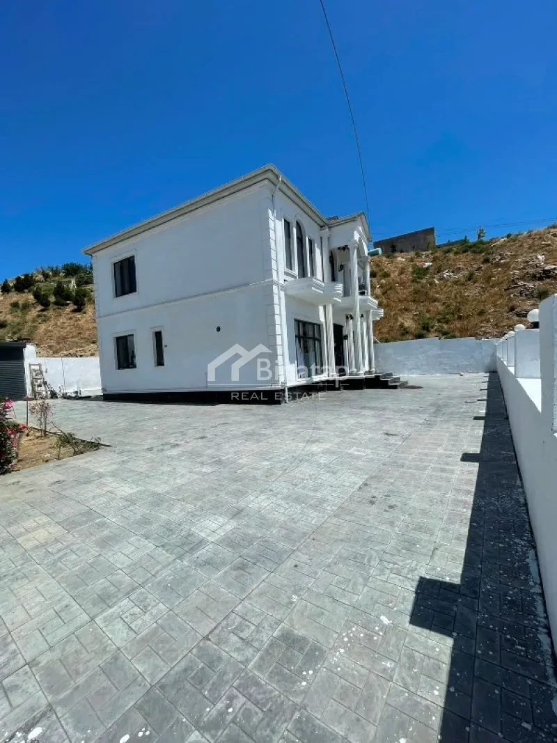 Satılır 5 otaqlı həyət evi / bağ evi 200 m², Badamdar qəs. — şəkil 3