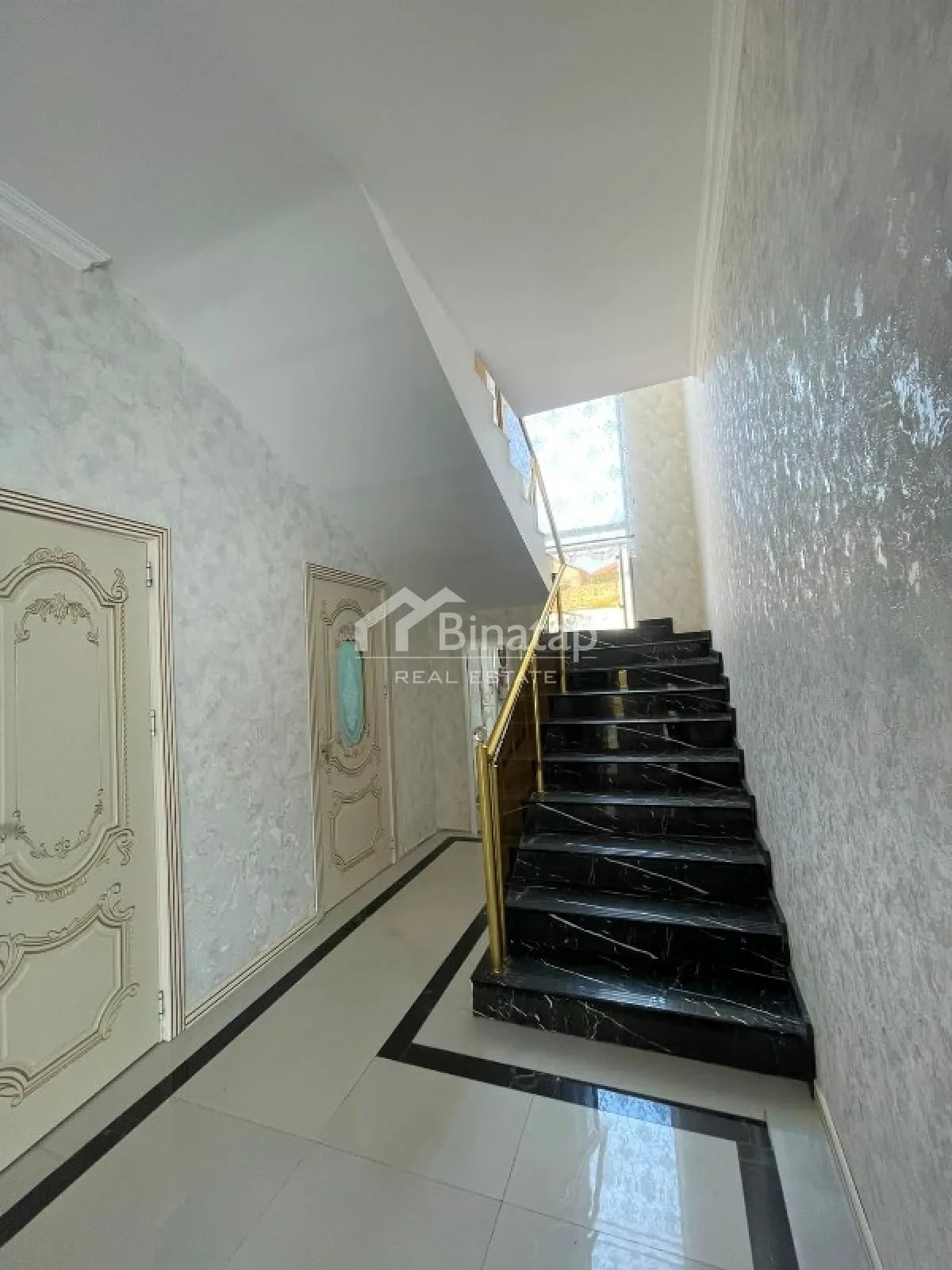 Satılır 5 otaqlı həyət evi / bağ evi 200 m², Badamdar qəs. — şəkil 17