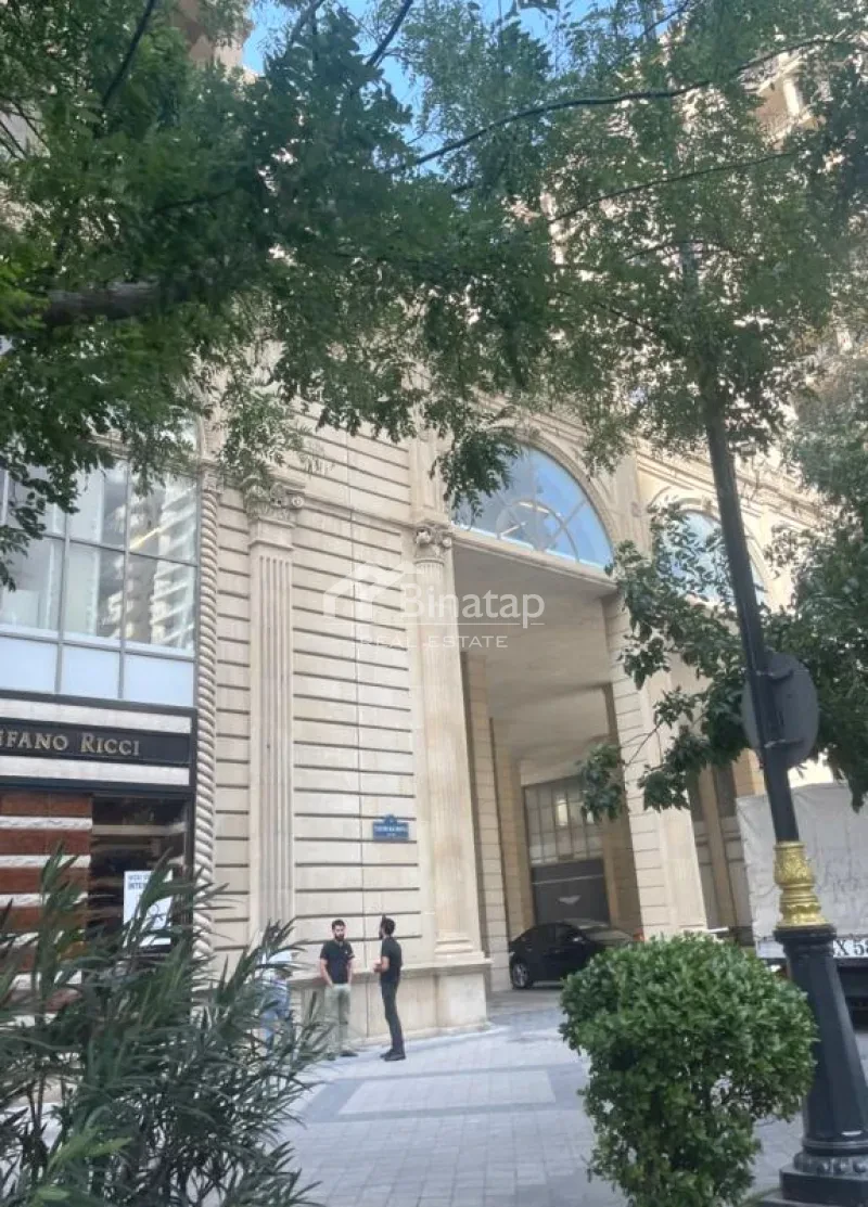 Satılır 4 otaqlı yeni tikili 210 m², 28 May m. — şəkil 5