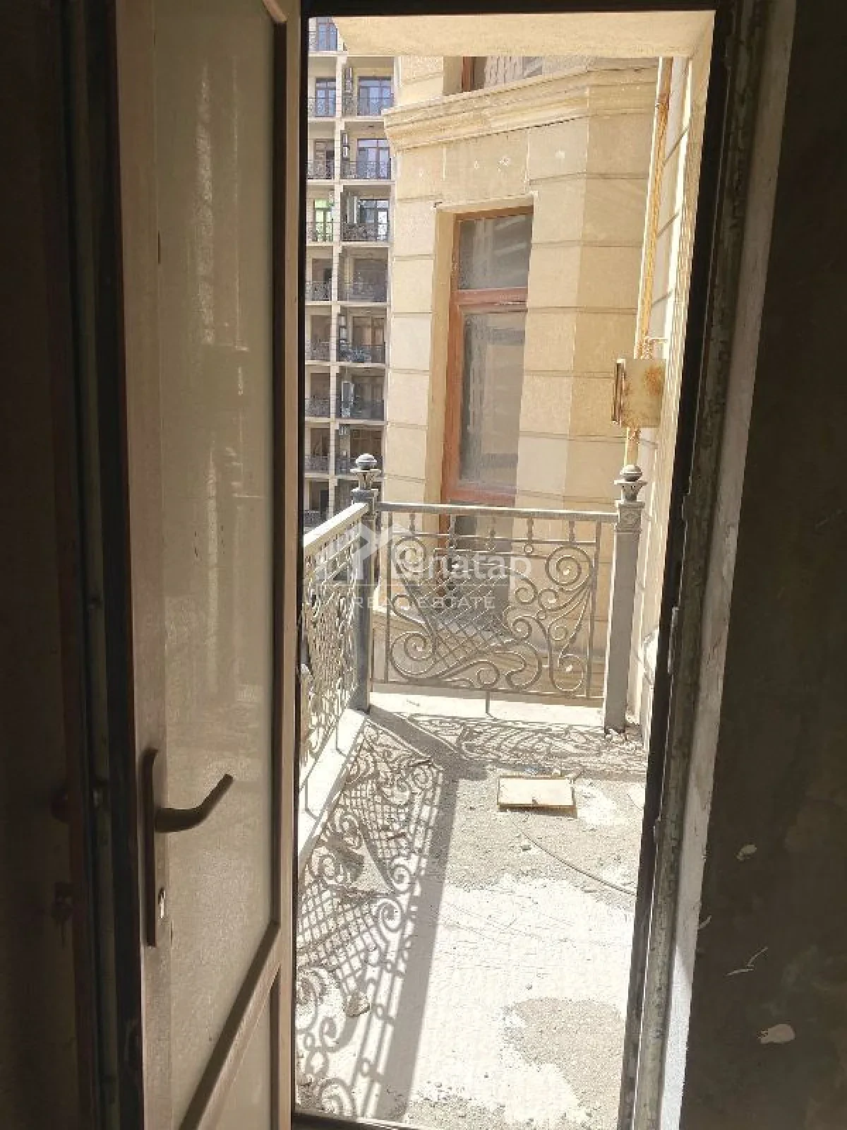 Satılır 4 otaqlı yeni tikili 210 m², 28 May m. — şəkil 13