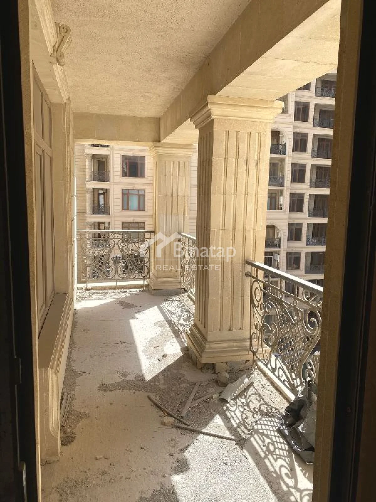 Satılır 4 otaqlı yeni tikili 210 m², 28 May m. — şəkil 14